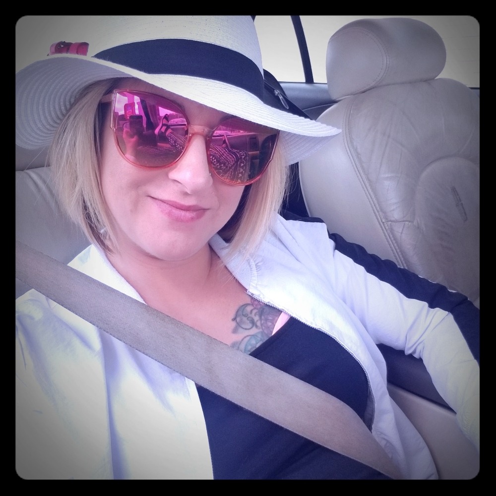 Meet your Posher, Danielle